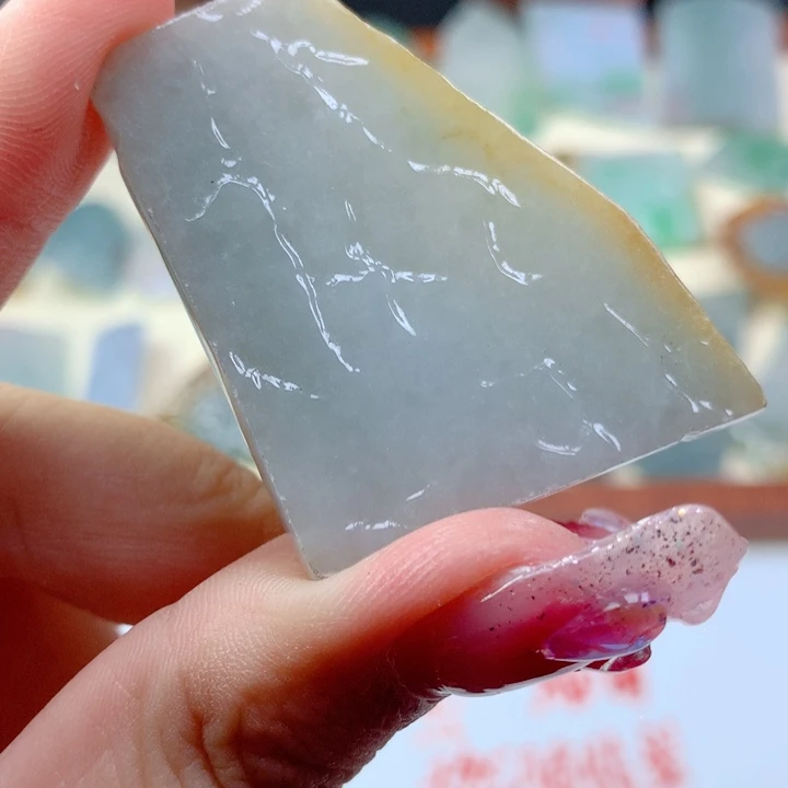 颈饰未镶嵌翡翠好