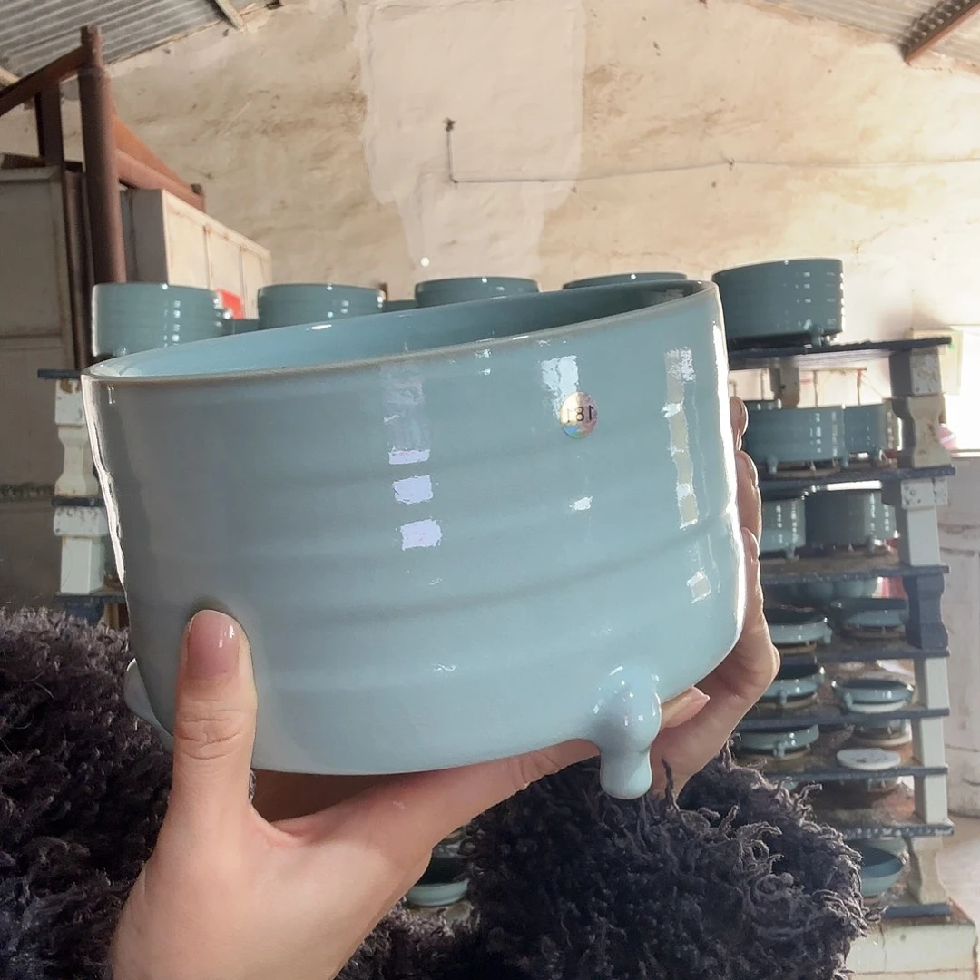 鑫***艺编号181天青釉大号三足尊不退不换