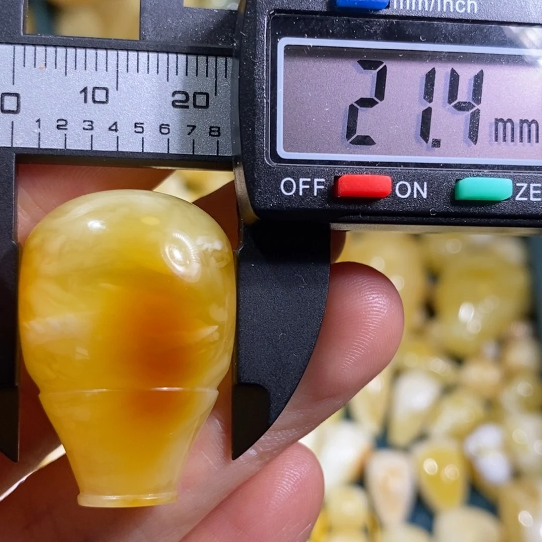 未镶嵌蜜蜡裸石配饰