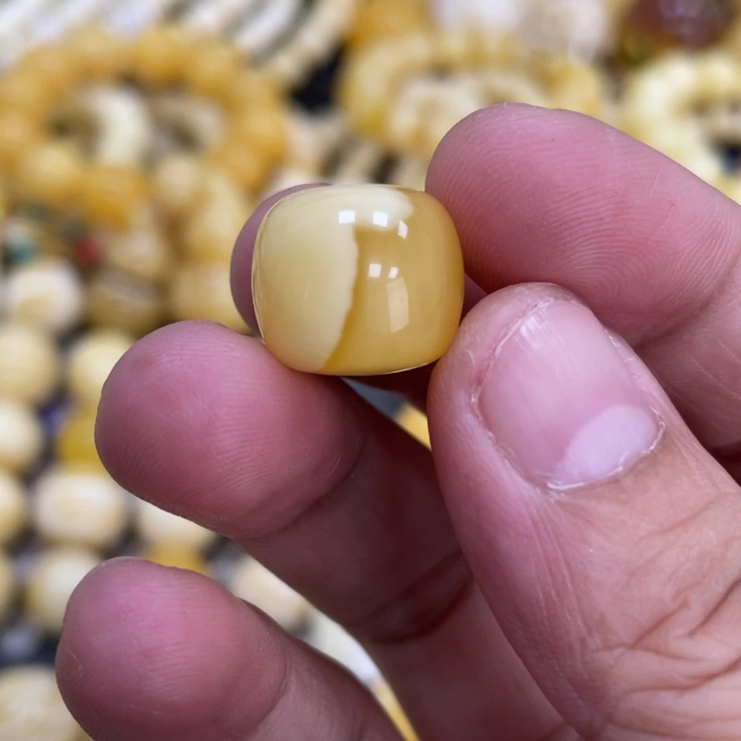 未镶嵌琥珀珠宝奇石14.4*12.7mm浓蜡