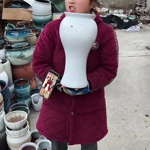 口16高38瑕疵盆子。