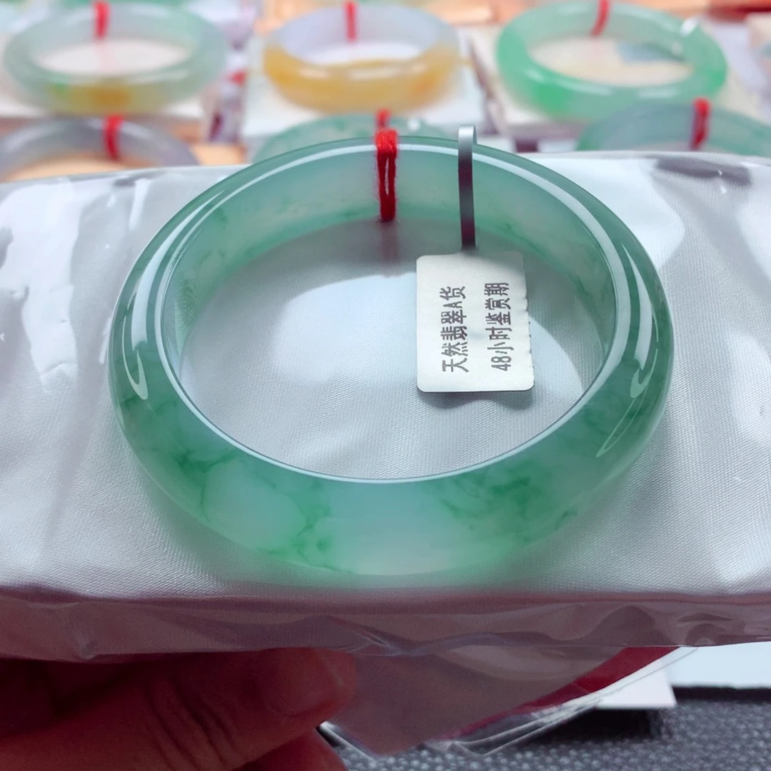 翡翠未镶嵌手镯55.5冰起胶飘花零毛孔毕业底妆A