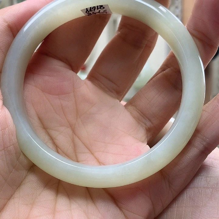 伪***福颈饰未镶嵌和田玉