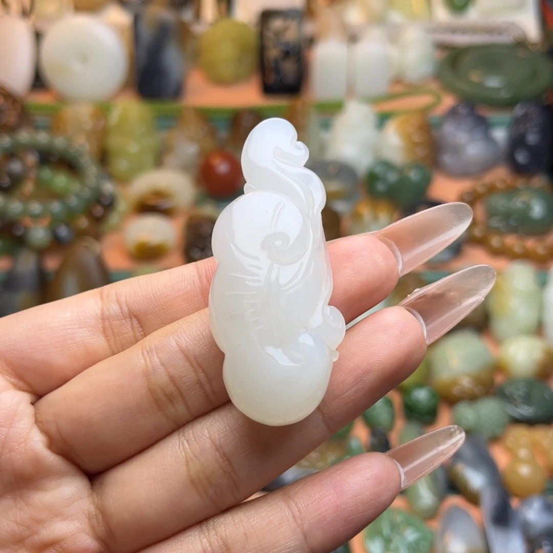 颈饰未镶嵌和田玉＠****＊