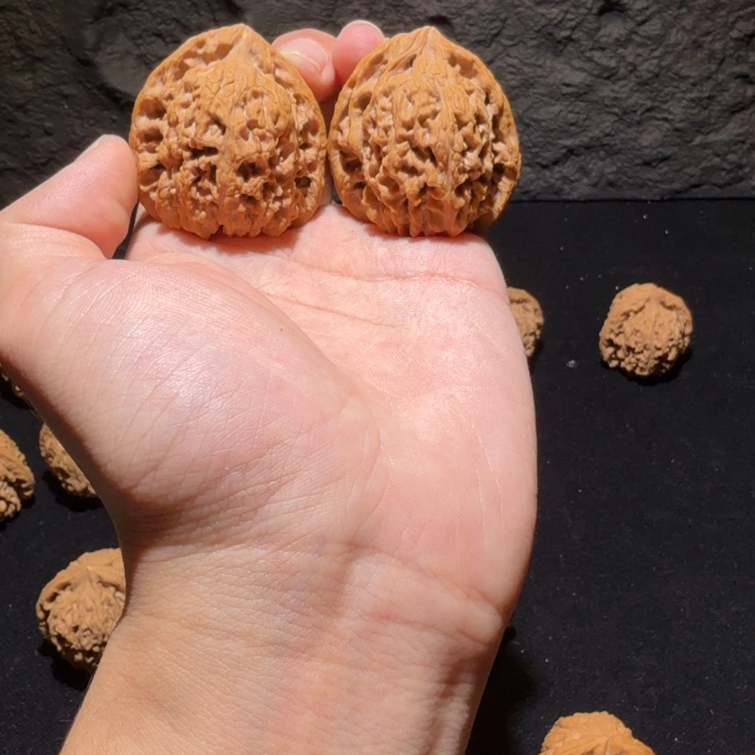 吊坠文玩核桃40加妖刀三角