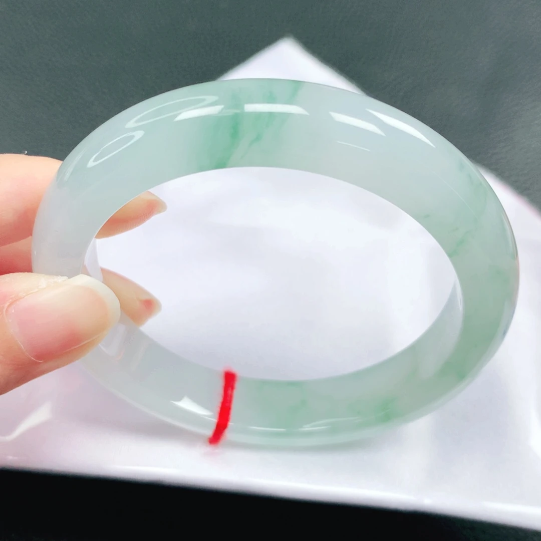 翡翠未镶嵌手镯58圈