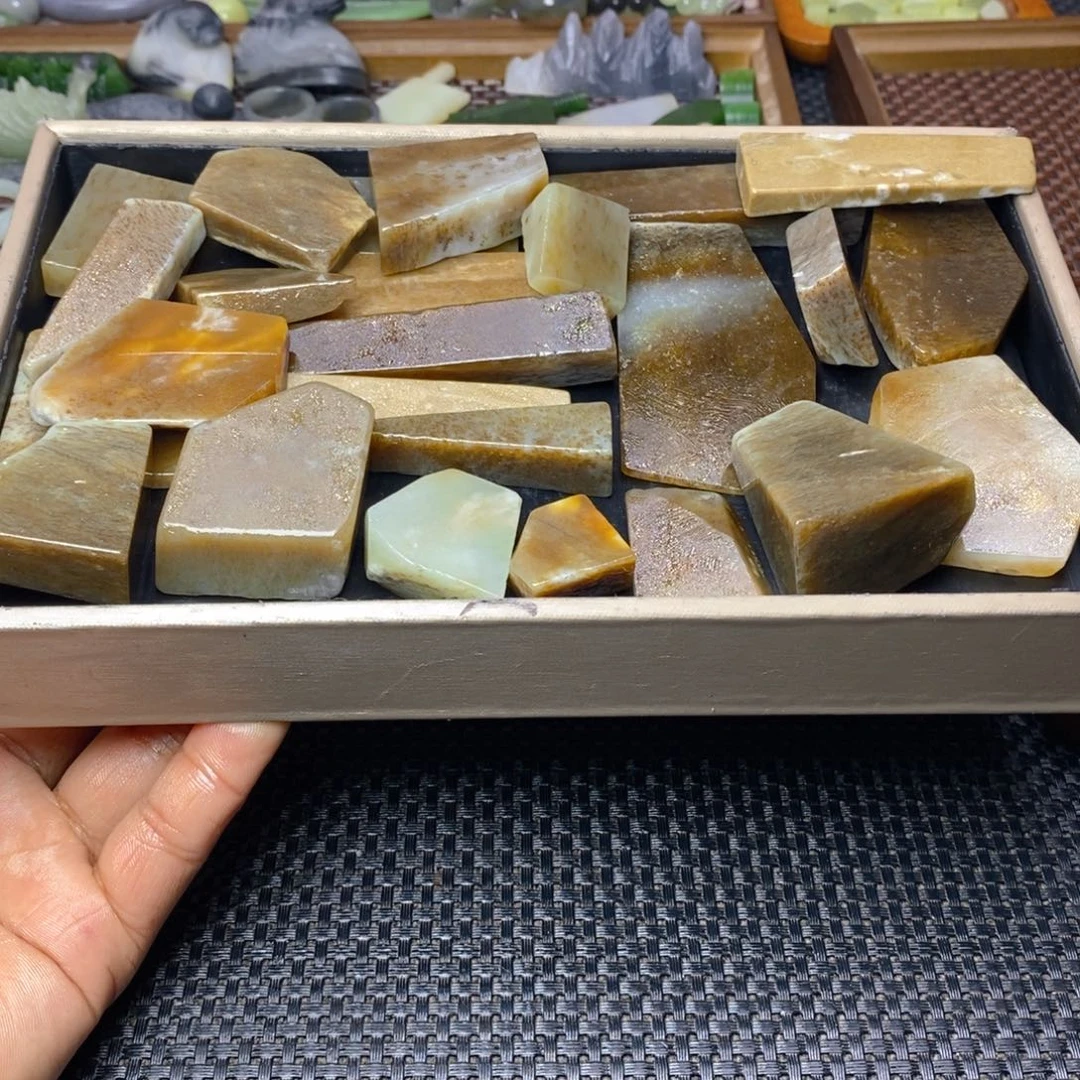 和田玉未镶嵌珠宝半成品