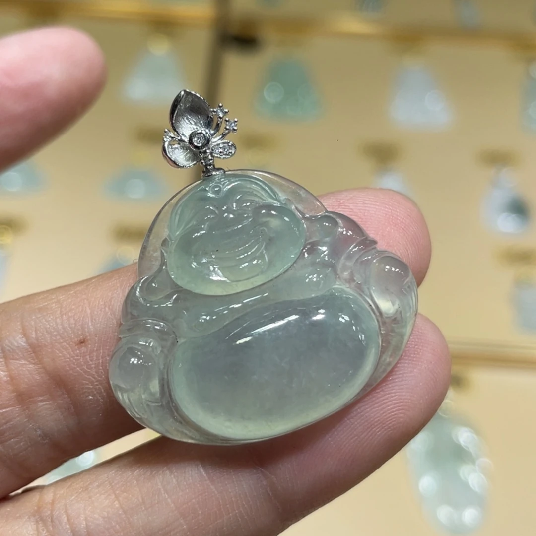 颈饰18K金镶嵌翡翠