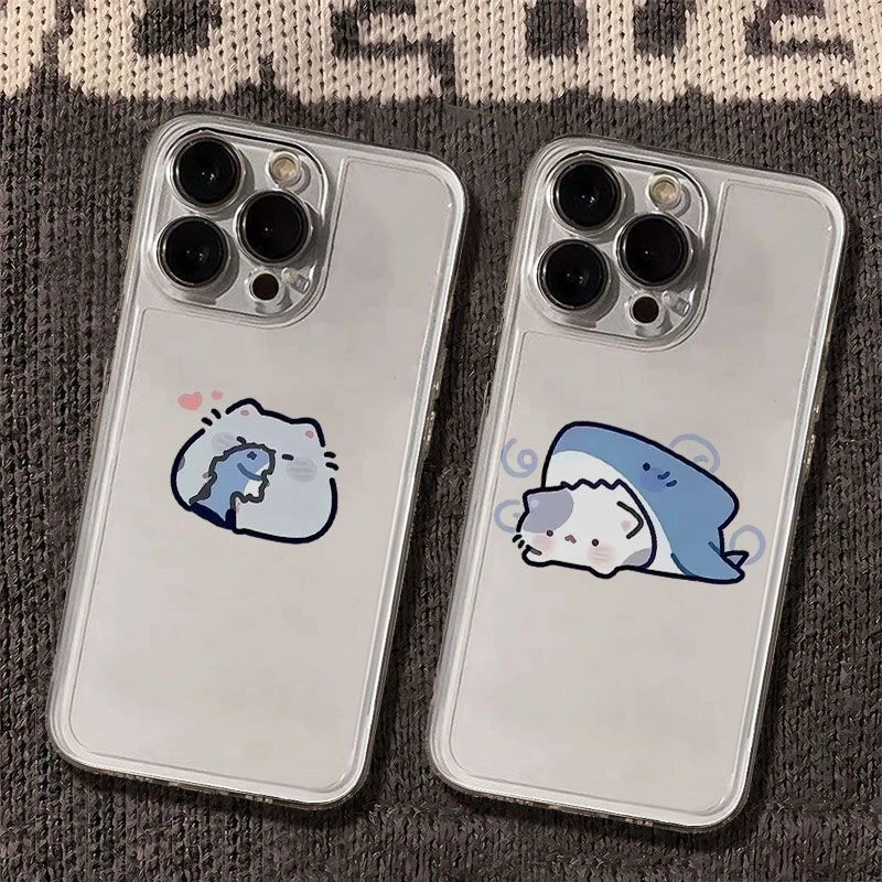 可爱猫鱼情侣太空手机壳适用于苹果15透明iPhone14手机壳13/12pro