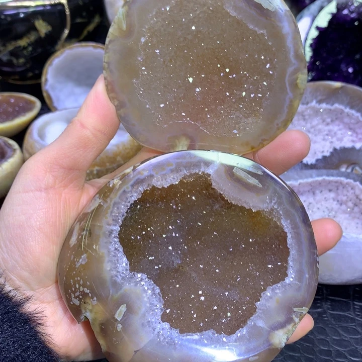 水晶福利彩晶盆未镶嵌