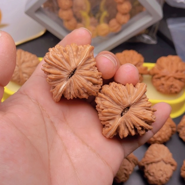 文玩核桃把件44全品四座楼