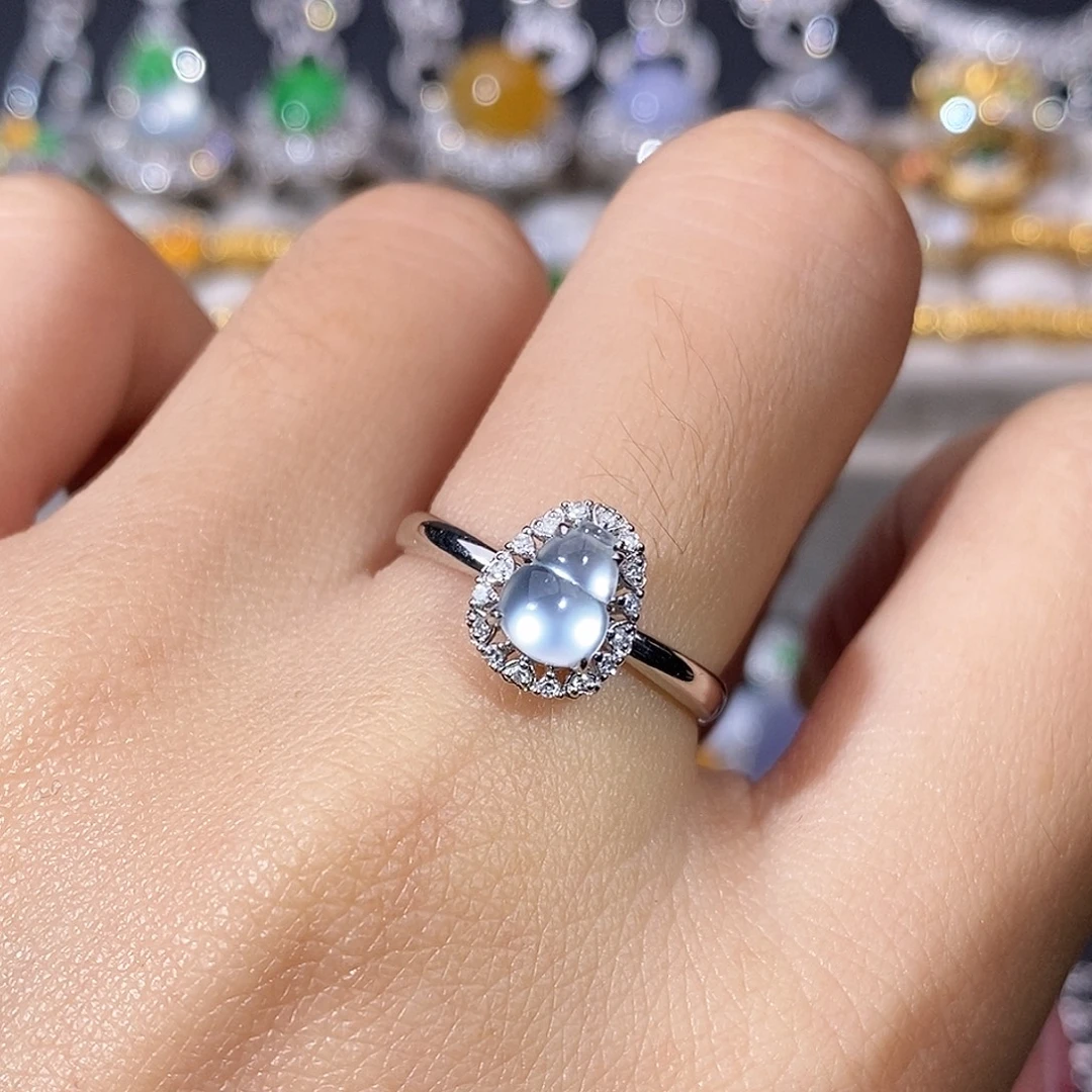 翡翠18K金镶嵌颈饰戒指