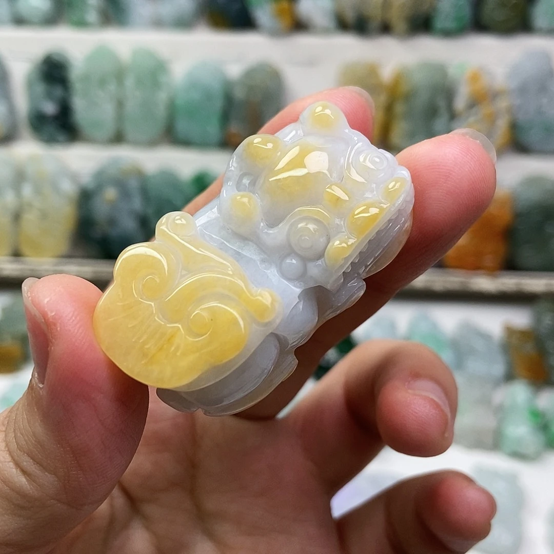 翡翠未镶嵌吊坠(赠链)