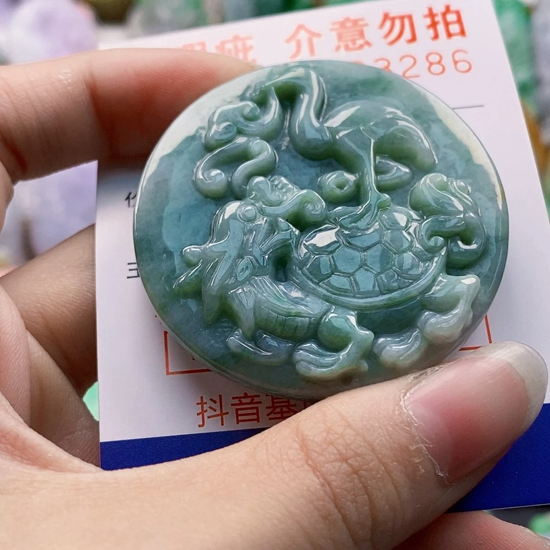 吊坠(不含链)未镶嵌翡翠