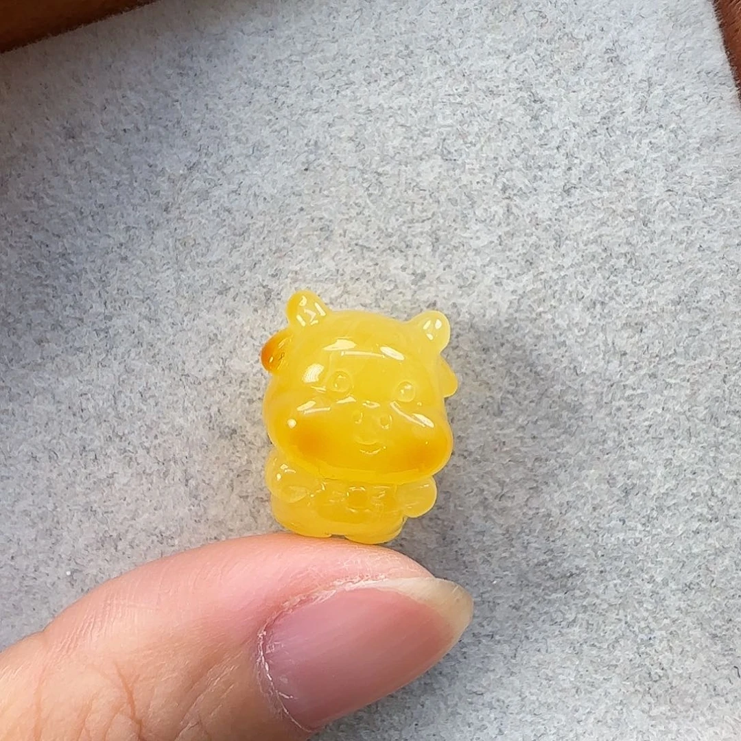 琥珀未镶嵌珠宝奇石双*熊