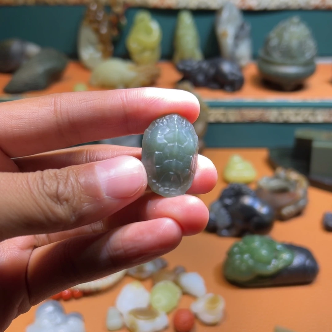 南红玛瑙未镶嵌挂件