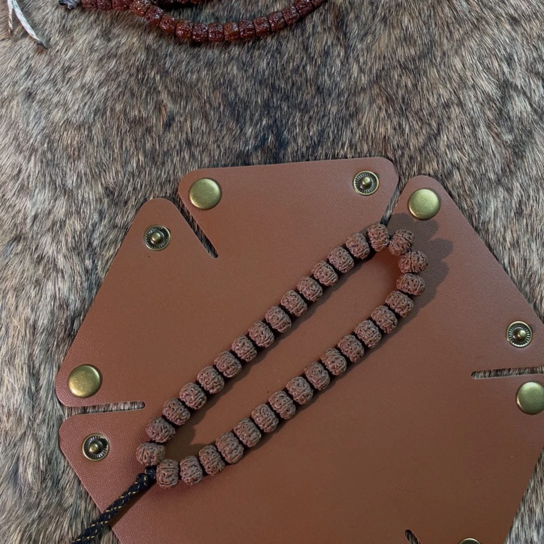 金刚菩提吊坠老树王手持