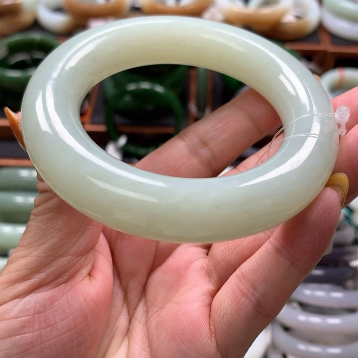 【闪购商品】未镶嵌手镯和田玉