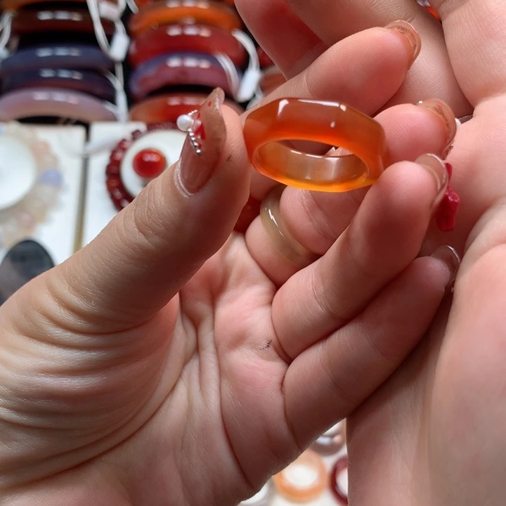 玛瑙/玉髓手镯未镶嵌清**遇