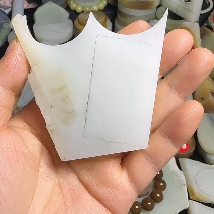 用***1和田玉（糖玉）未镶嵌珠宝半成品