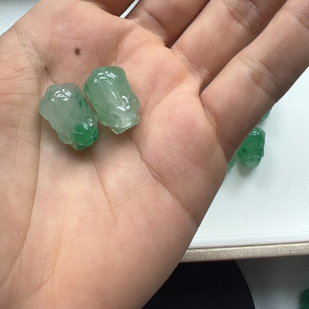 石英质玉颈饰未镶嵌天***…