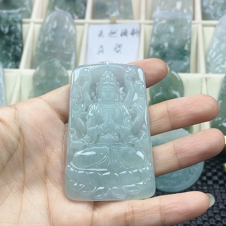 颈饰未镶嵌翡翠天然翡翠千手观音