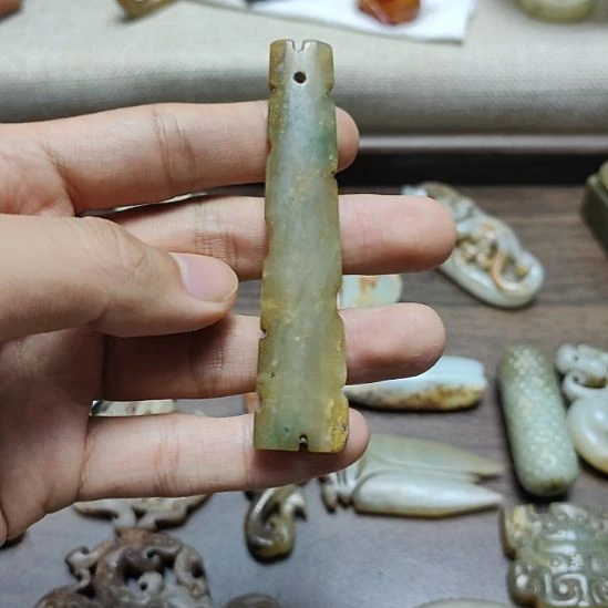 和田玉未镶嵌挂件