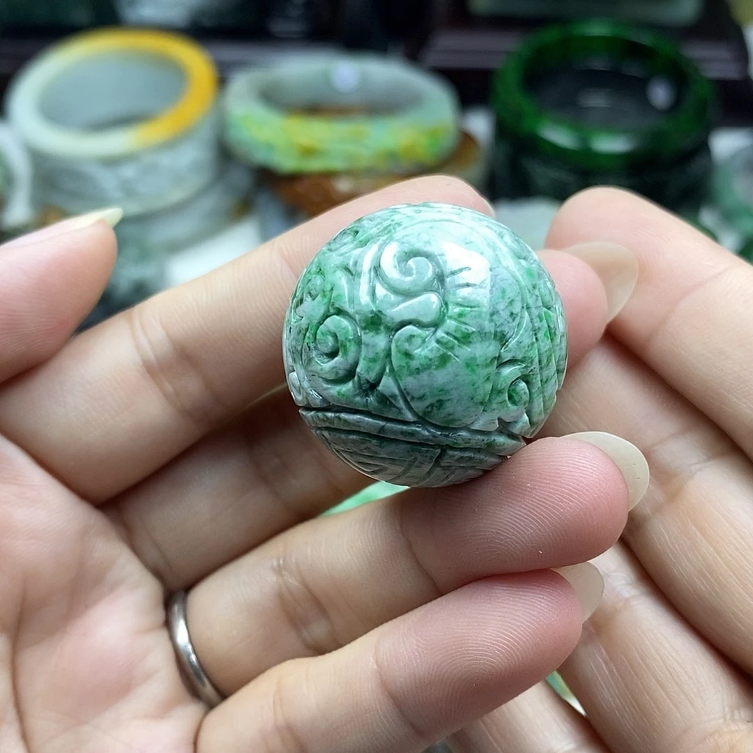 颈饰未镶嵌翡翠花球