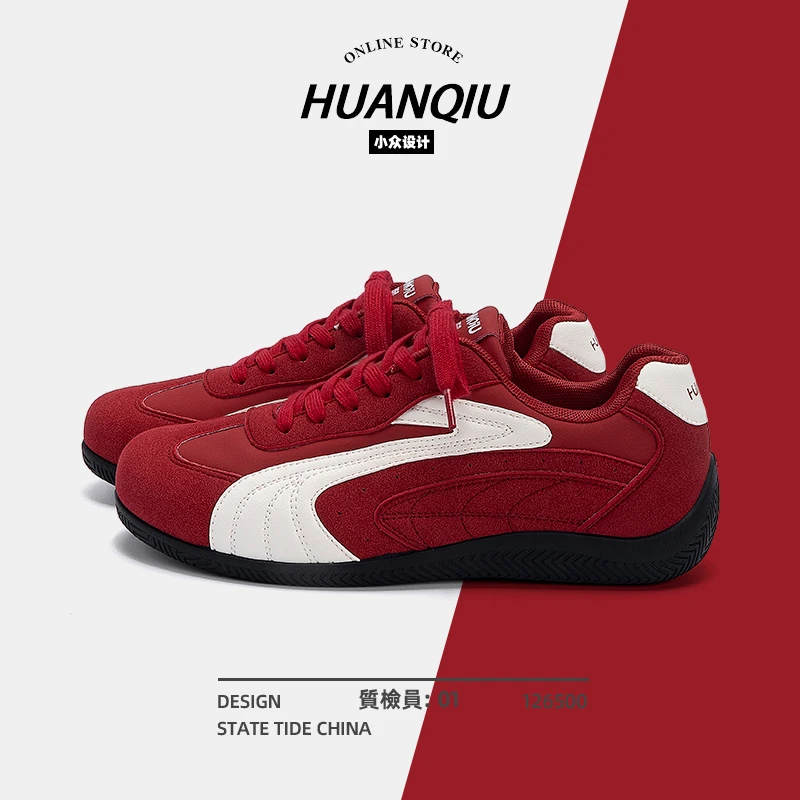 环球爆款红色平底赛车鞋男2025新款隐形增高德训鞋百搭内增高板鞋