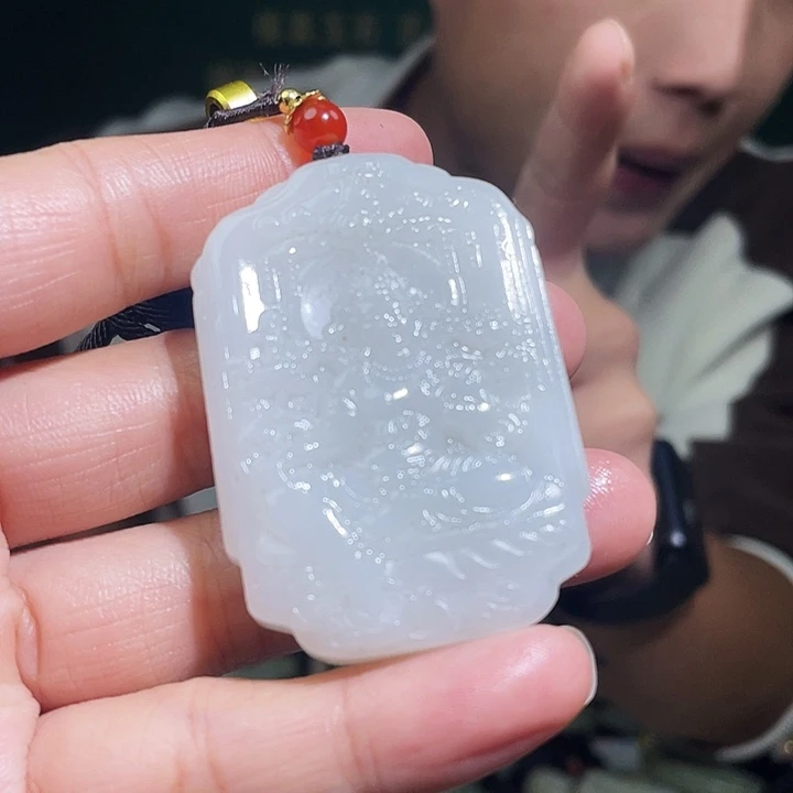 和田玉未镶嵌颈饰多样性