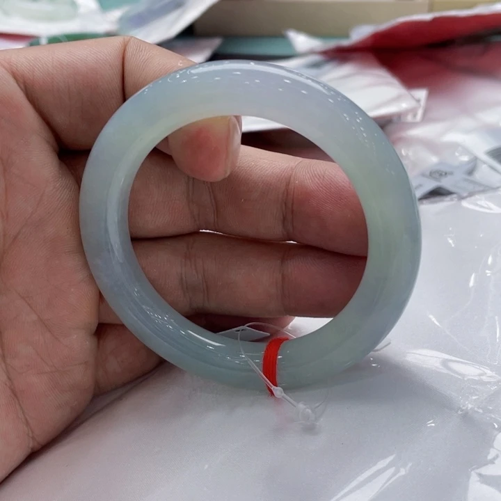 翡翠手镯未镶嵌～**~