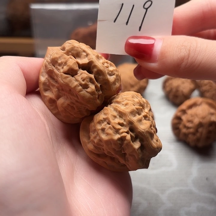 文玩核桃吊坠三角蛙38