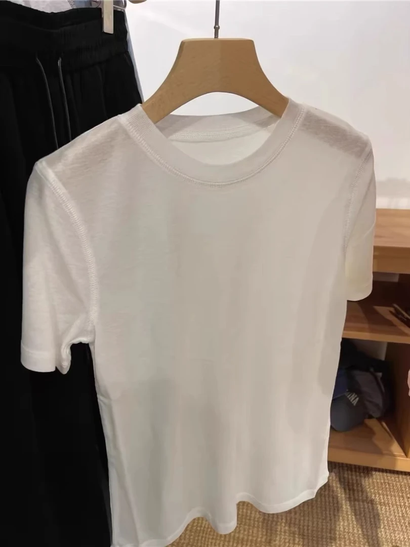 休闲半袖简约抗皱短袖女士细腻亲肤透气T恤极简风
