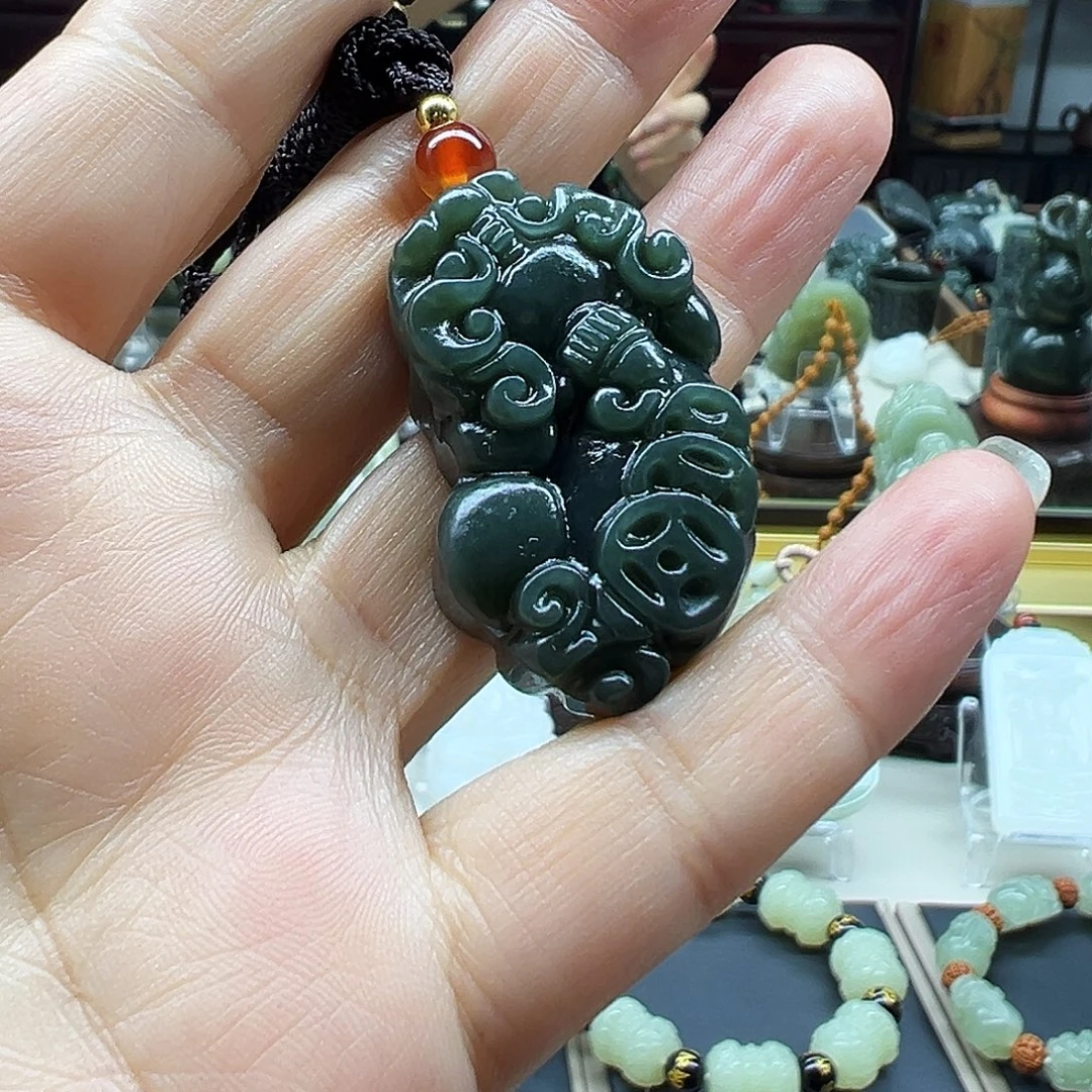 和田玉未镶嵌挂件