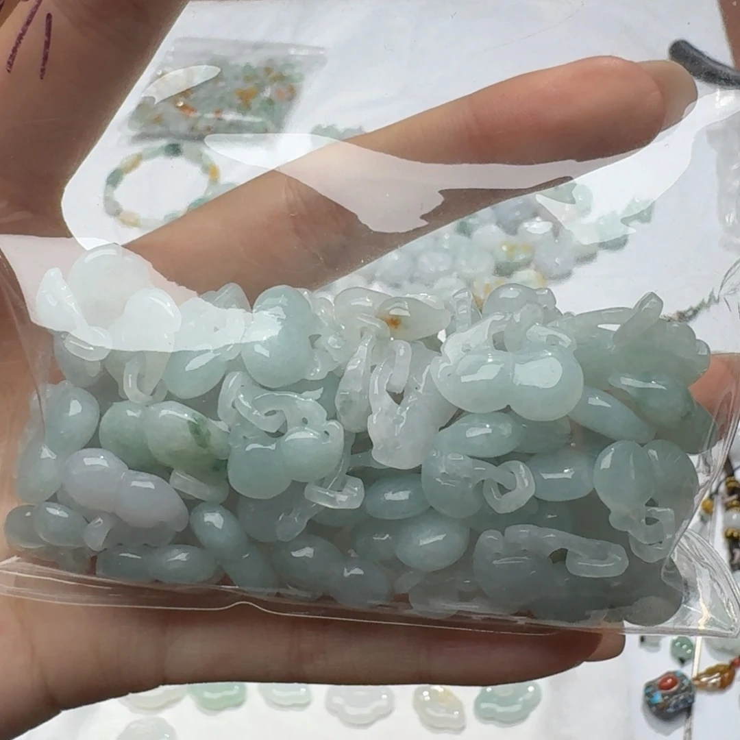 未镶嵌挂件翡翠福利1个，不包邮，拍一单邮费发货