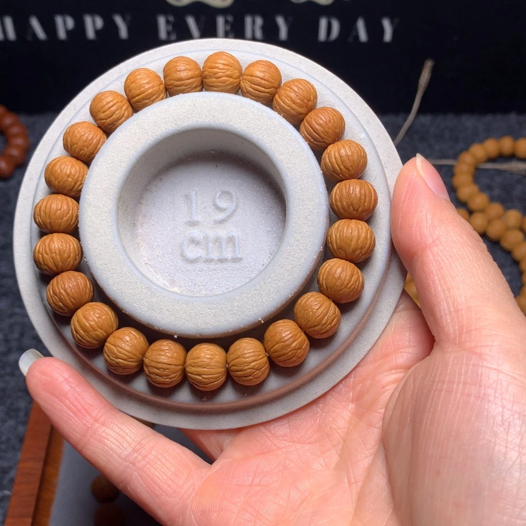 猴头核桃手串刘**畅11➕精修凤羽