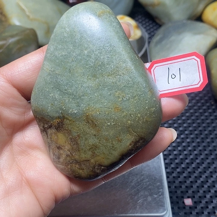 和田玉未镶嵌珠宝奇石101