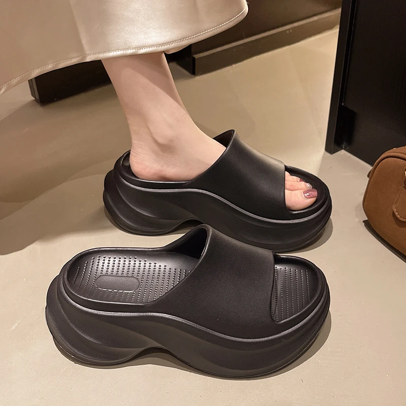 来两双 8CM厚底夏季新款时尚简约纯色女款外穿增高防滑凉拖鞋