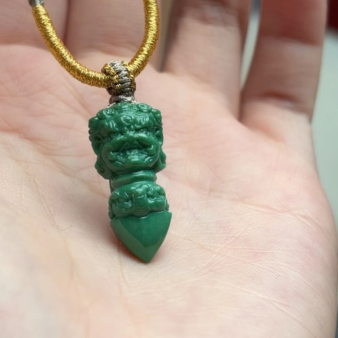 绿松石未镶嵌颈饰