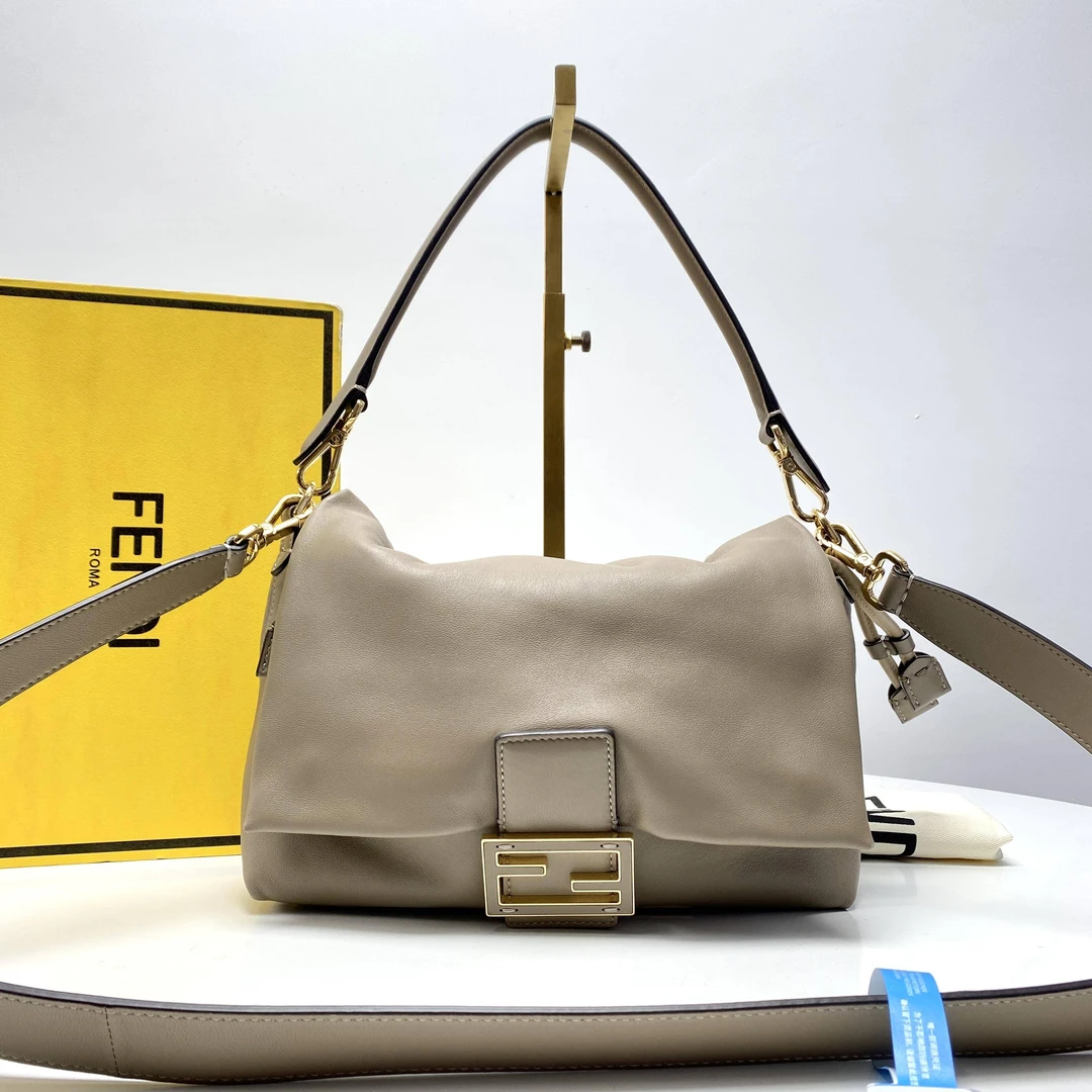 胖虎安安/芬迪/95新/公价0/箱包/斜挎包/312504170119
