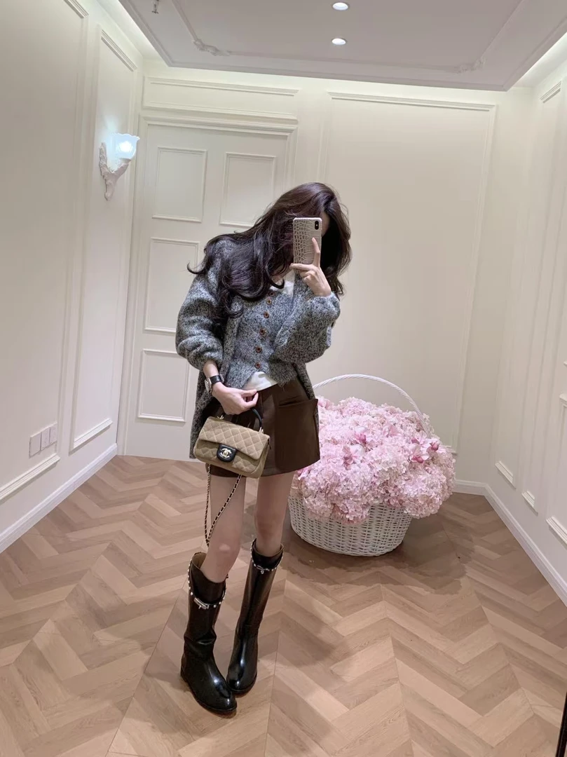 2026秋冬新款法式奶fufu复古宽松慵懒抹胸叠穿针织开衫高腰半身裙