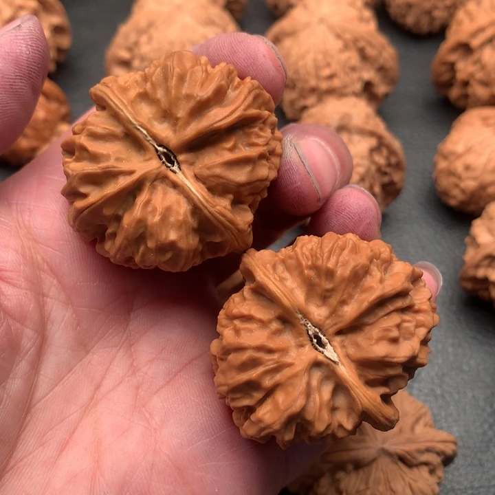 文玩核桃吊坠捡****圾狮子头