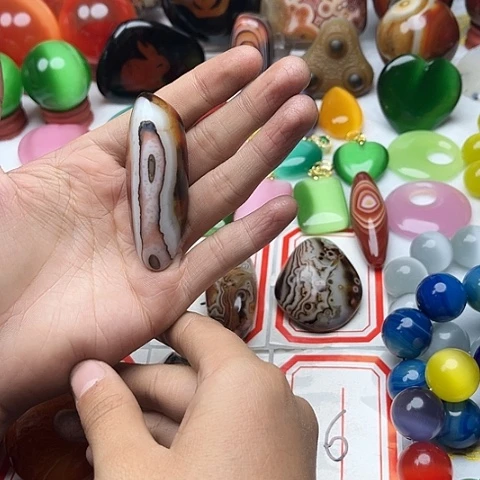 玛瑙/玉髓颈饰银S925镀金镶嵌