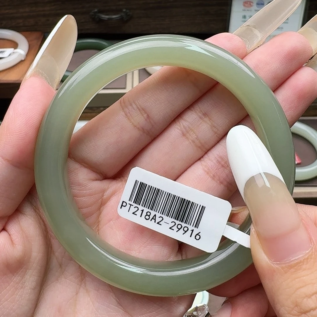 未镶嵌手镯和田玉茶晴56