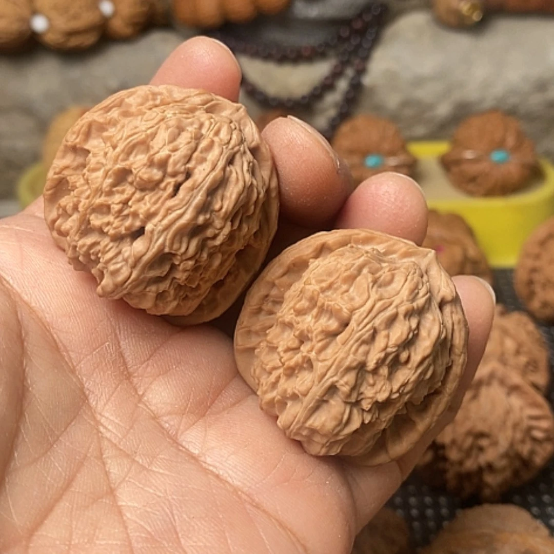 【闪购商品】把件文玩核桃全品三角白36