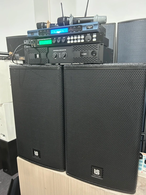 9新  （不包邮）英国罗杰15寸音响四件套➕悠响点歌机一体机