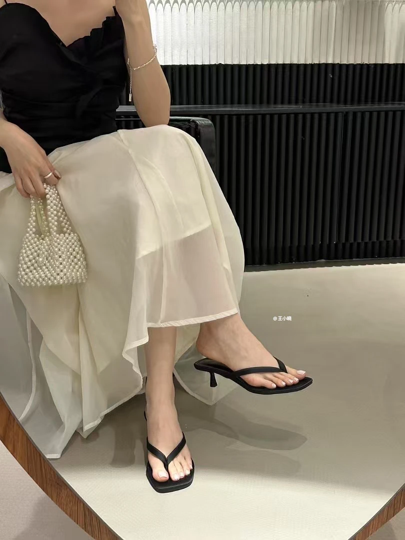 欧美时尚细跟气质猫跟凉鞋休闲斜方头露脚趾女鞋夏豹纹人字夹趾拖