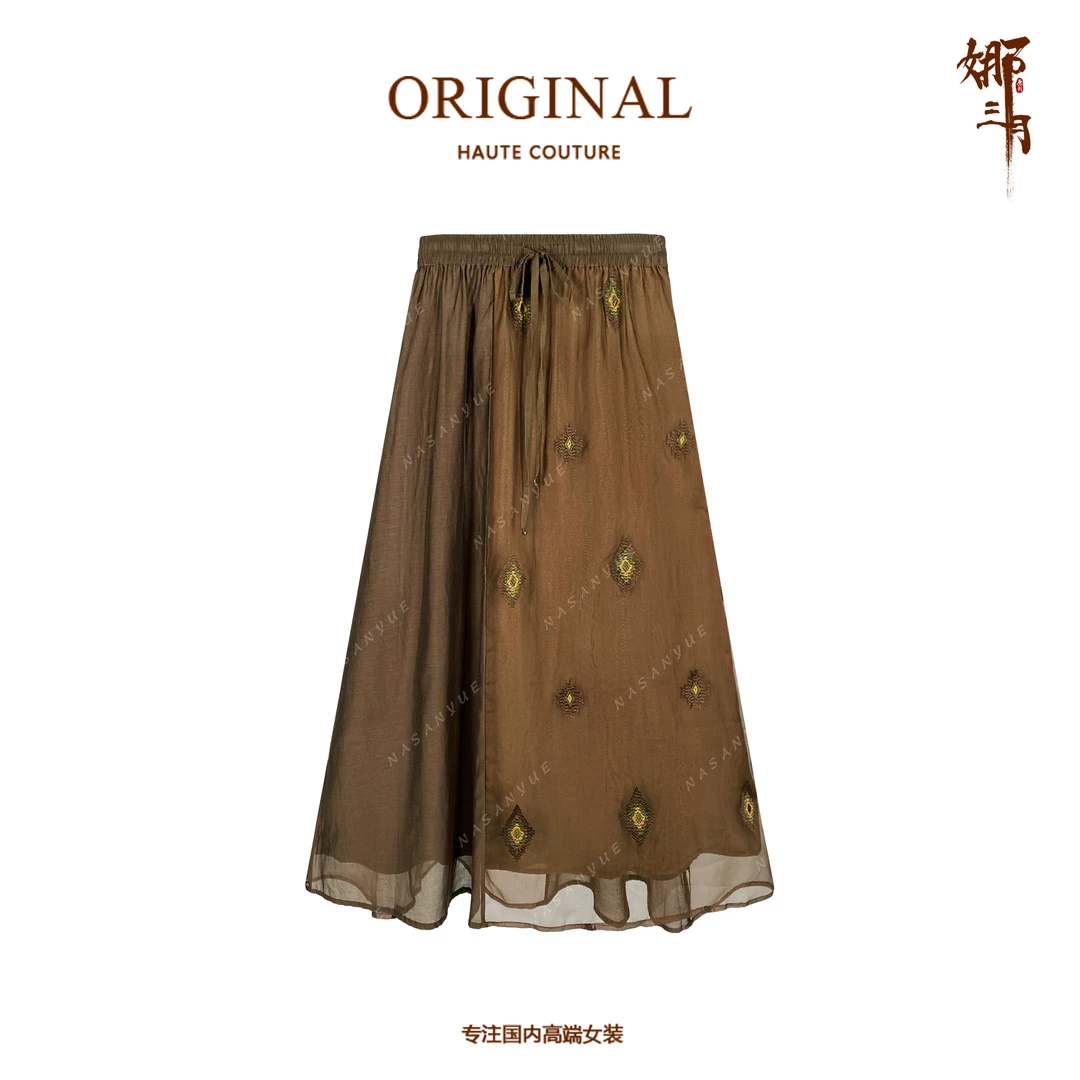 娜三月【大宝推荐】复古气质女神古法孔雀刺绣半身裙189388时尚XY