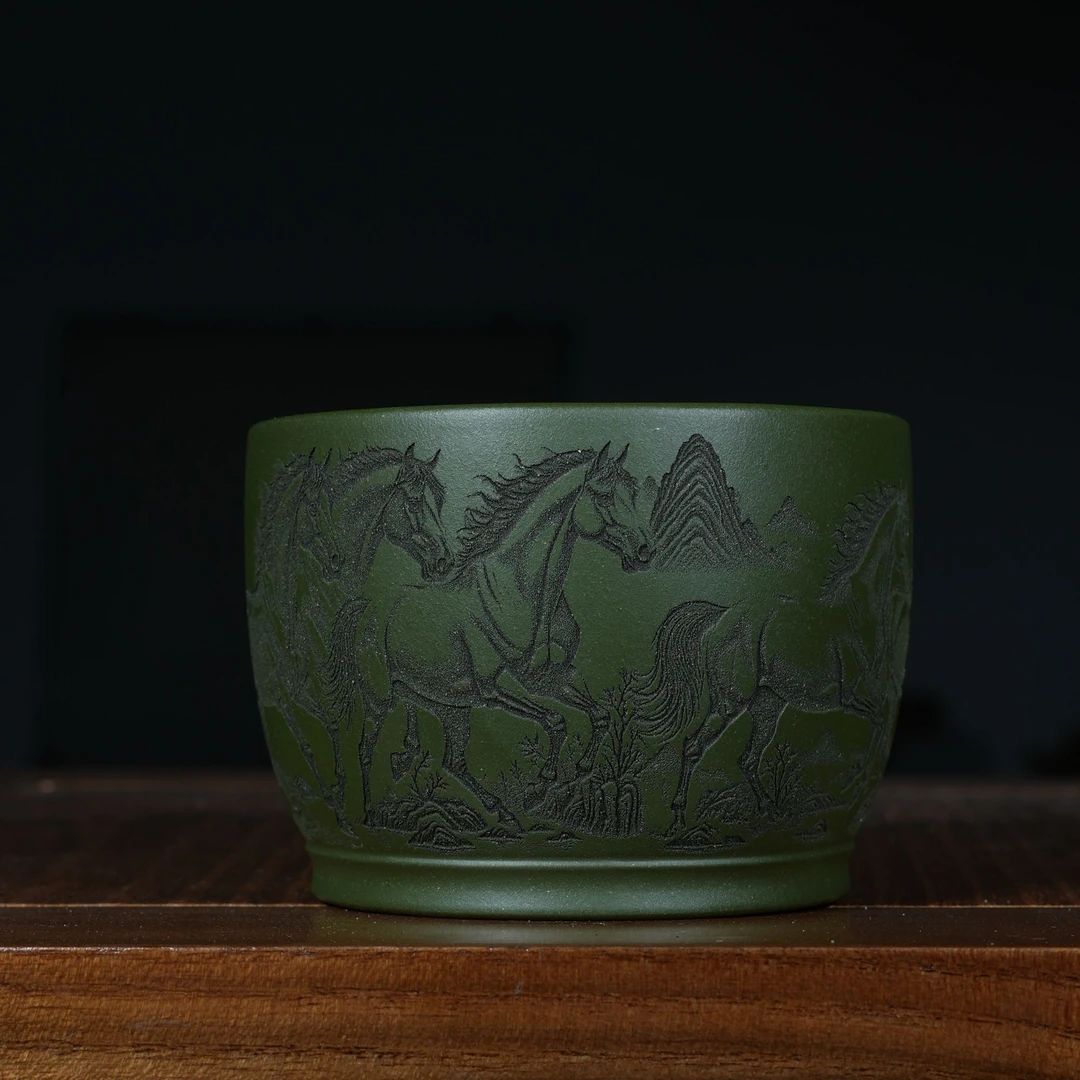 宜兴原矿绿泥刻绘马到成功紫砂手工主人杯容量150CC