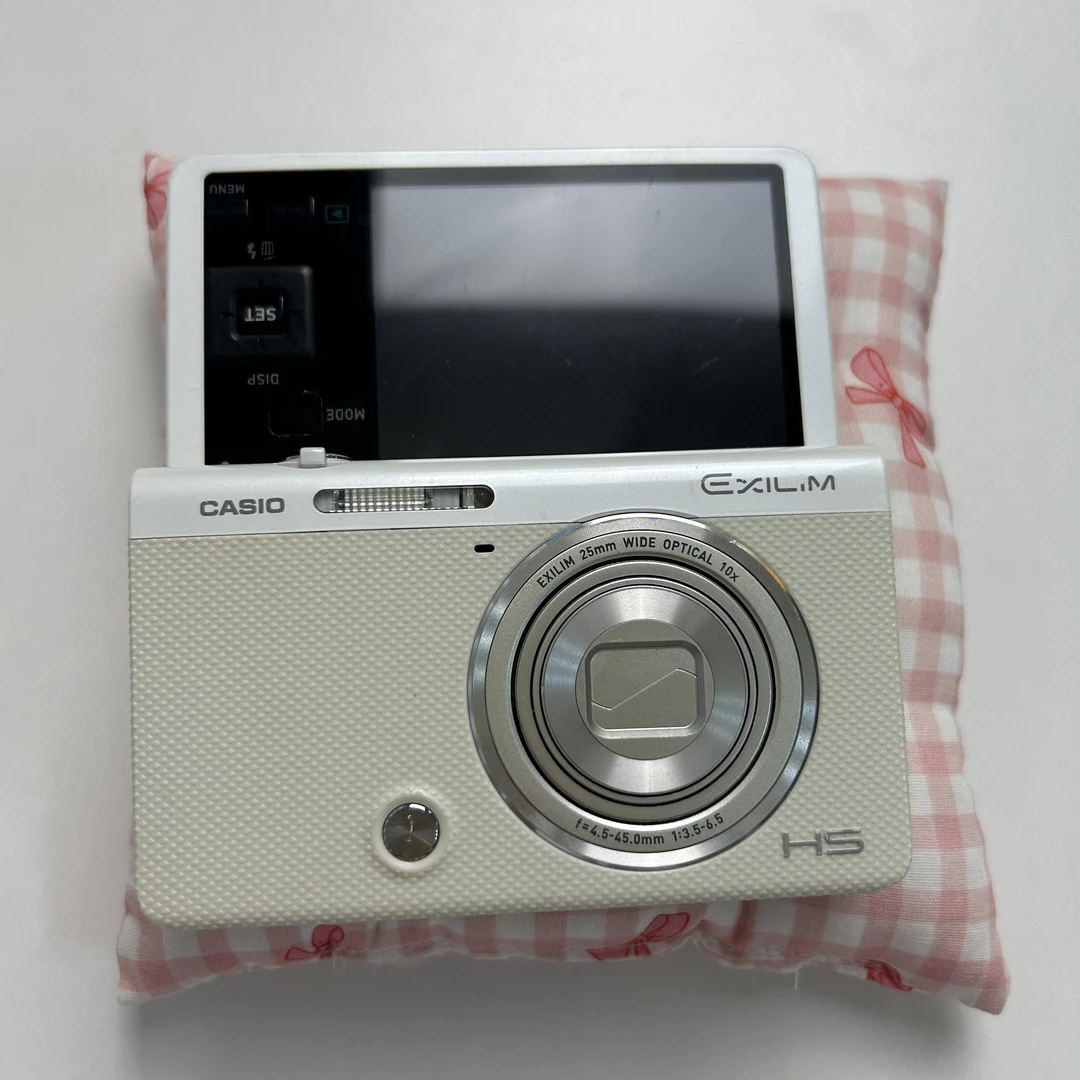 9新 Casio/卡西欧 zr50翻转屏；1600w像素10x变焦（no退no换）